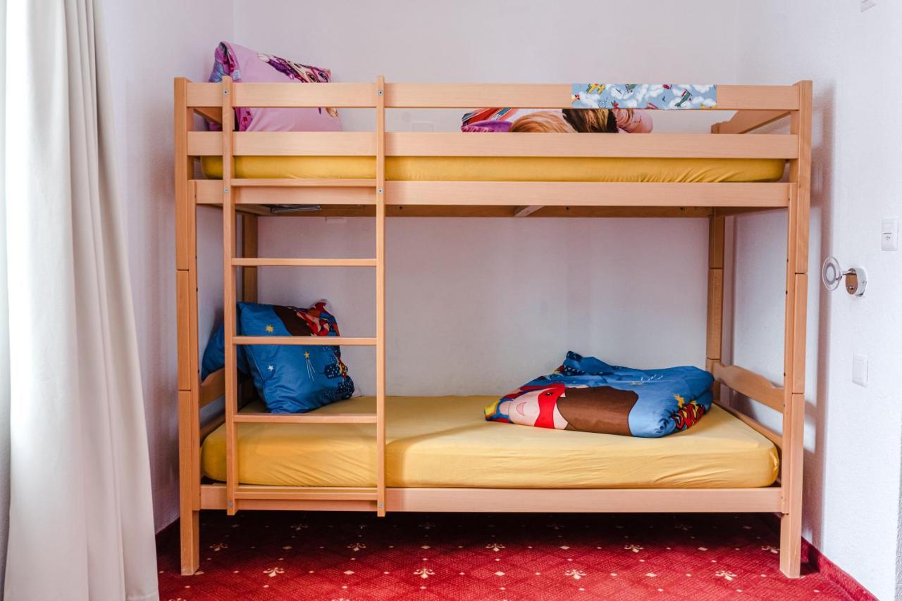 Family Hotel Desiree غراشن المظهر الخارجي الصورة