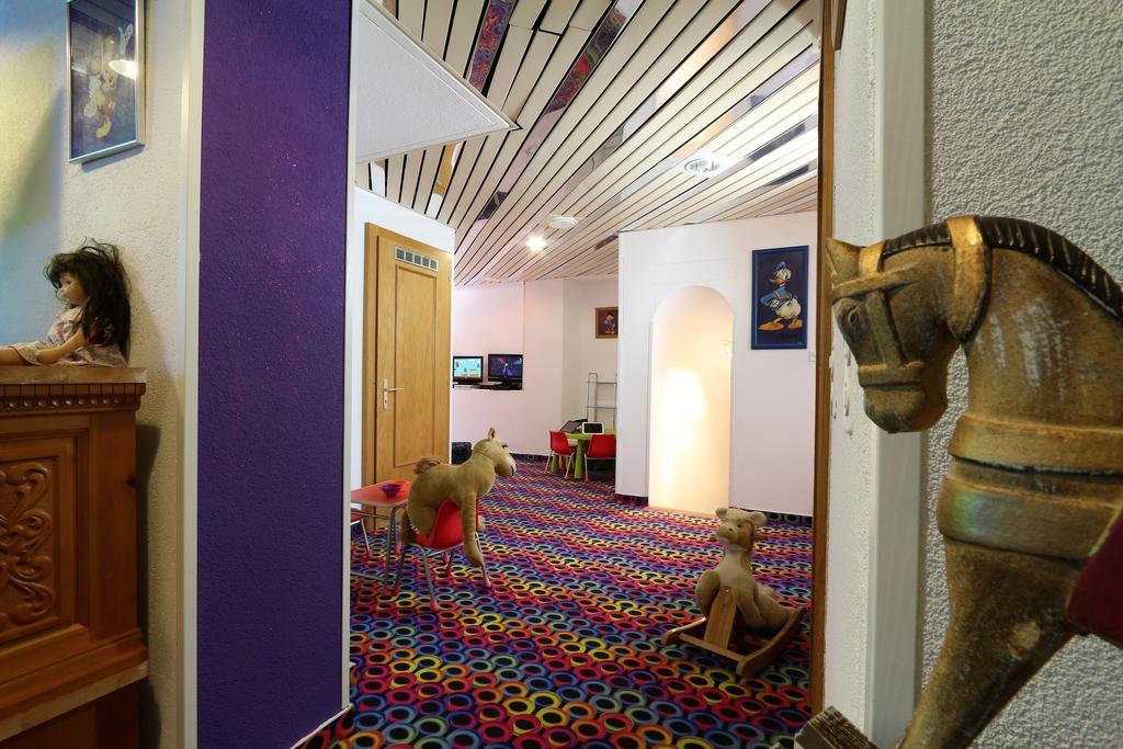 Family Hotel Desiree غراشن المظهر الخارجي الصورة