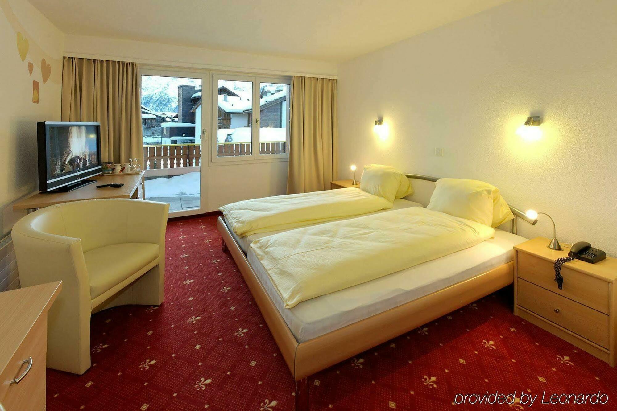 Family Hotel Desiree غراشن الغرفة الصورة
