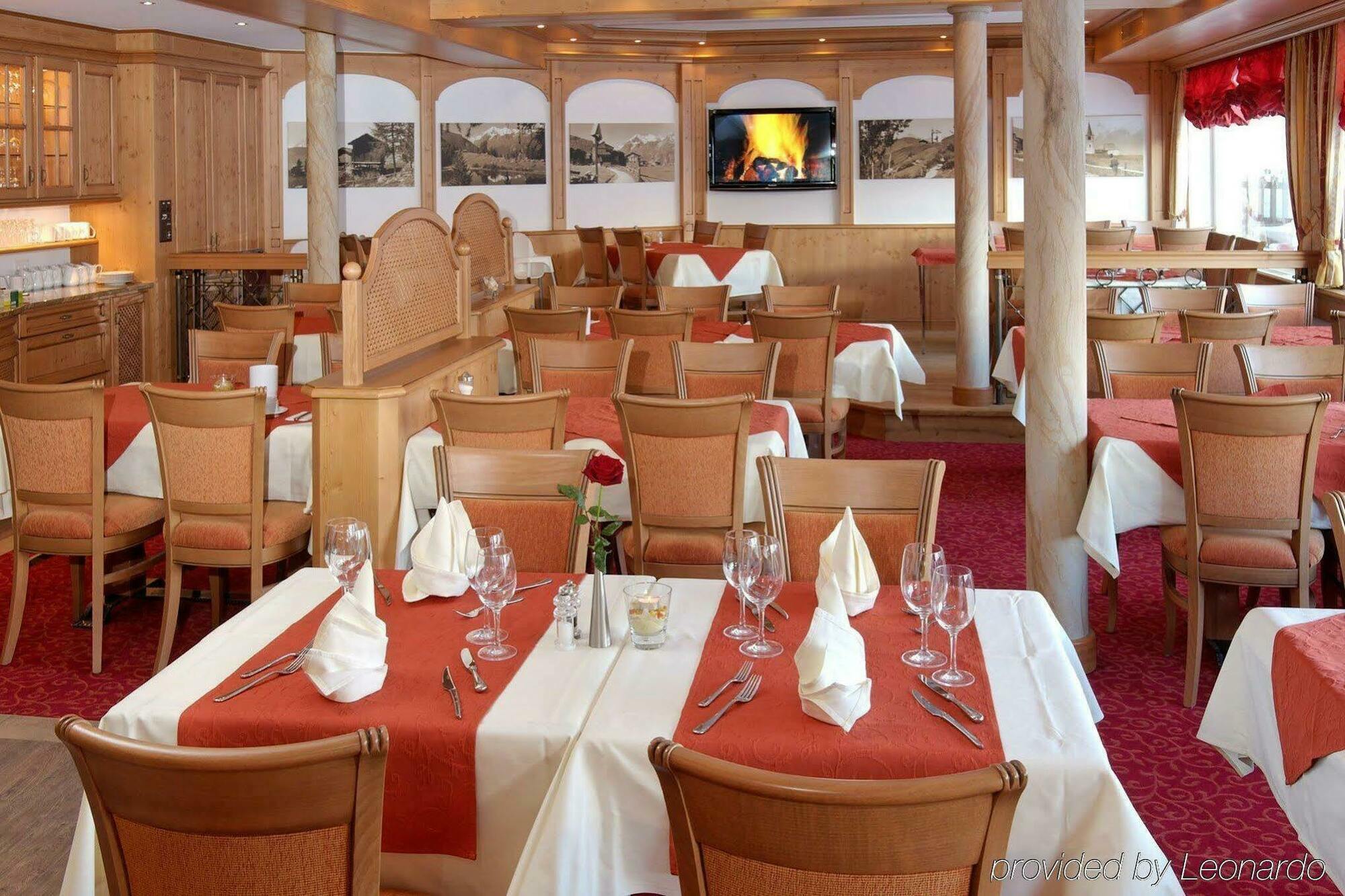 Family Hotel Desiree غراشن المطعم الصورة